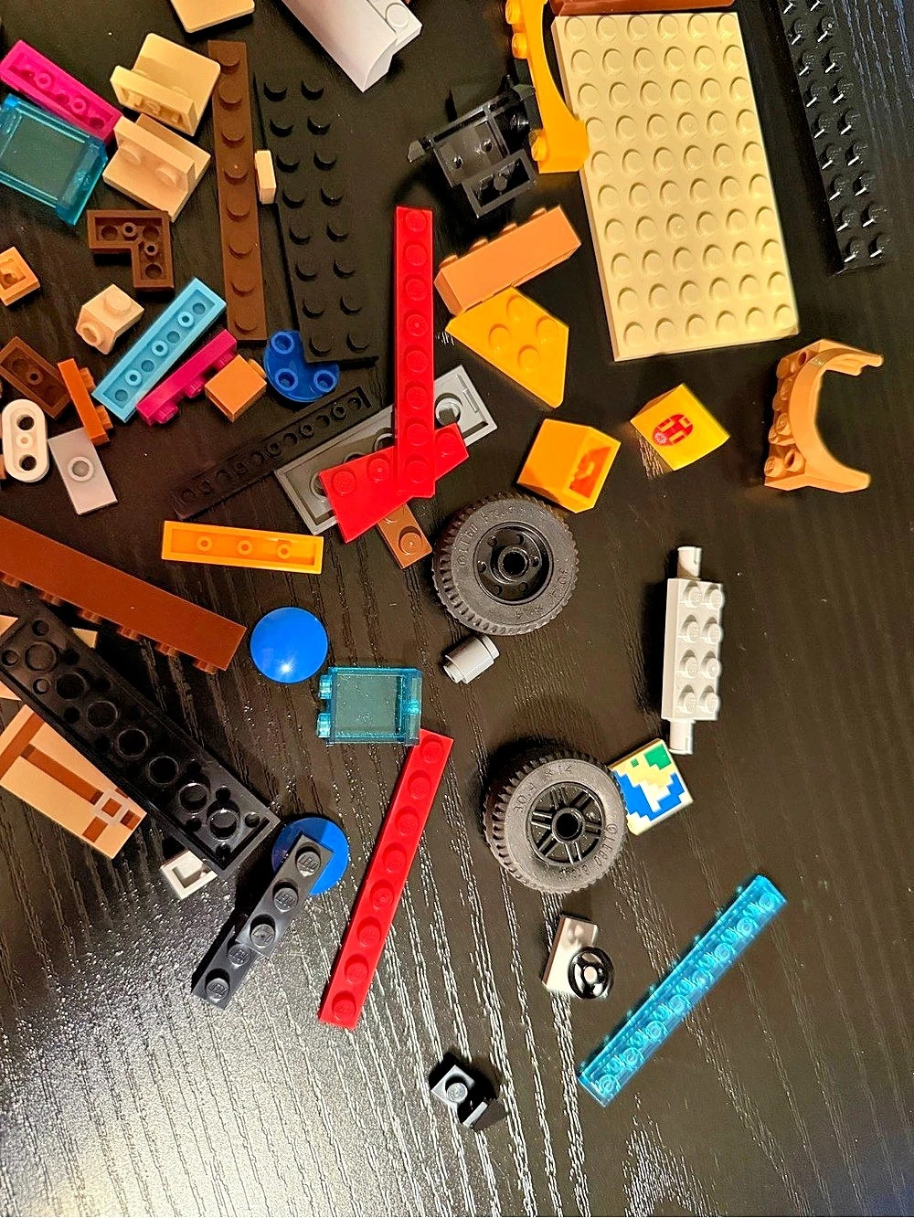 LEGO Assorted Building Blocks Set - Picture 4 of 6